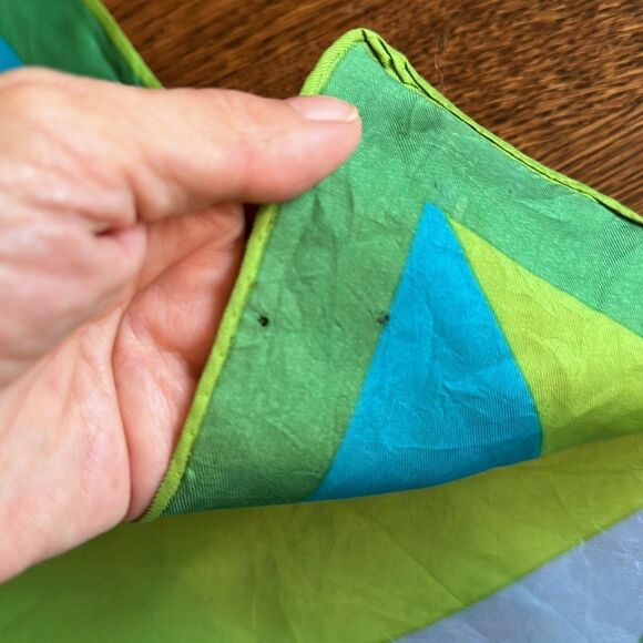 Vintage Vera Neumann 60s/70s green, lavender & turquoise polyester scarf - Picture 7 of 9
